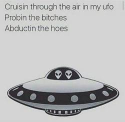 p0rn-pits-tits-clits:  @bellathebody lmfao babe look at this😹😹….eh I’m cool with not being an alien anymore 🙅🏽👽.