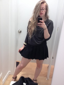 peppermintcamus:  emilyâ€™s changeroom adventures pt II ft messy hair  Submit your own changing room cell pics by sending me a message on kik &ndash; fyeahcellpics. Or use the submit button.