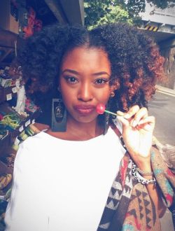 naturalhairqueens:  She’s so beautiful. Love the color in her hair