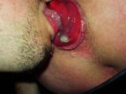 voyeurgg:  Lick it - screw it………………….