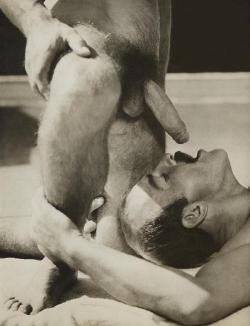 gentleminotaur:  entleminotaur: Appreciating the best of the male form and the fun we bring to our experiences with one another: http://gentleminotaur.tumblr.com/Men of all creeds should rejoice in male beauty and seek to bring joy and pleasure to each