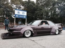 rapid-heart:  thislifeintransit:  jermxxx:  8306-shoko:  marrrvvyy:  ohfuckthatsrad:  thislifeintransit:  One day  One day indeed.  One day you will probably attempt this, put ‘bozo’ pipes on your Cressida, some Rotas and an externally mounted RX7