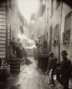 indypendenthistory:  Bandit’s Roost (1888), by Jacob Riis, from “How the Other Half Lives.” Bandit’s Roost, at 59½ Mulberry Street (Mulberry Bend), was the most crime-ridden, dangerous part of all New York City.