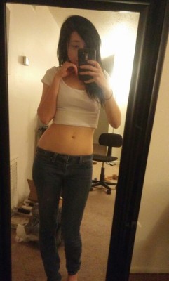 lissabunnyx:  Annnddd last pic because I like this crop top
