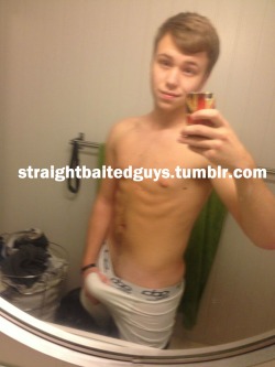 straightbaitedguys:  Really handsome 18 year old with an amazing body.——Follow me for more straight baited guys!
