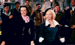  Jane Russell And Marilyn Monroe In Gentlemen Prefer Blondes (1953) 