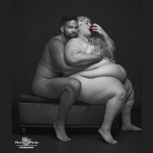 Plus model  and fashion iconist  @theviviennerose  along with Broadway actor and body positive supporter @keithwebb  created  viral photo project  for body positive imagery and  sensuality.. by relating to Adam and Eve. Thank you for choosing me as your