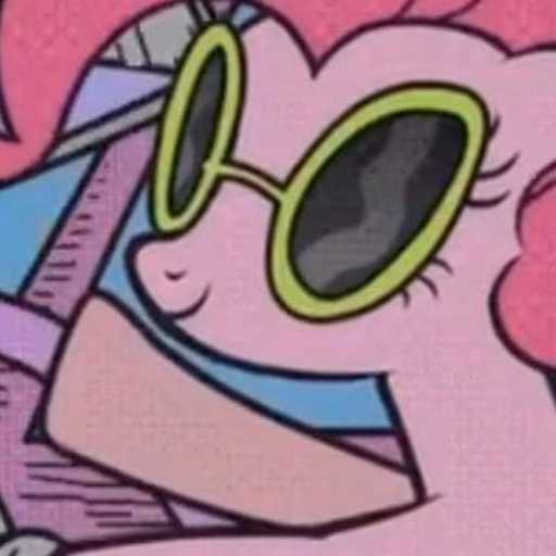 zoobobs-blog:Startrix meme plus a little comic about my MLP head cannons 