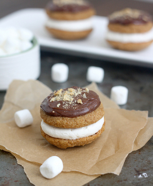 Porn wehavethemunchies:  S’mores Whoopie Pies photos