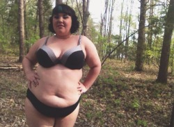 marshmalley:  marshmalley:  Ya know, just bein cute and fat and half naked outside. I’m really really happy :)  Remember this!!!  So fucking cute!
