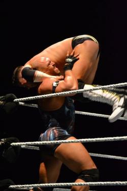 rwfan11:  Ryback and Alex Riley- 2 booties 1 shot …this pic was originally for Ryback’s juicy rump, but how can you not give credit to A-Ry! …. :-)