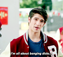 louisisthedaddy:  i must have missed this episode of teen wolf 