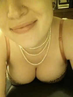 misscasskeyholder:  I’m awake and a bit bored tonight. So I want to hear from you. Send me anything. Ask me anything, show me your pictures, tell me all the naughty things you want me to do to you, give me requests for future photo sets, anything. Flood