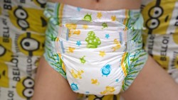 diapersandboys:  Starting the Day fresh padded :) 