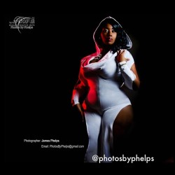 So the return shoot with #plusmodel @sirenphoenixtheplusmodel was last night and we got some features and magazine covers done. #glam #photosbyphelps  #plusfashion #sexappeal #trendy #fashion
