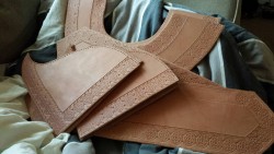 screamingnorthleather:Here’s the armor in question,  pre-assembly.