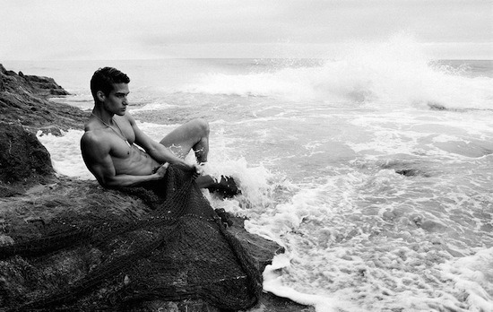 vic79:  Kaylan Morgan http://www.gaybodyblog.com/2012/10/teasing-nude-male-model-kaylan-morgan.html