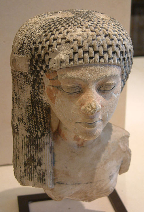 adokal:  A princess from the family of pharaoh Akhenaten, 18th dynasty, 14th c. BCE, The Louvre, Paris, France. source 