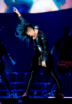 dlovato-news:  Demi Lovato performing at The Prudential Center in Newark, New Jersey - October 25, 2014. (x) 