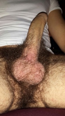This hot dude has thick pubes around his cock and on his ball sac&hellip;he also has hair growing further up his shaft than most men, which is incredibly sexy.
