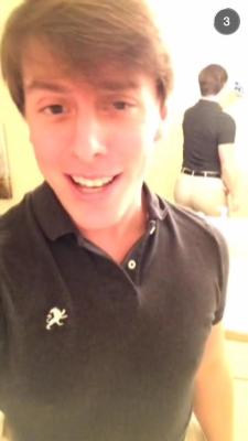 male-celebs-naked:  Thomas Sanders- Viner  I&rsquo;m only reblogging this for the bae hahahahahah