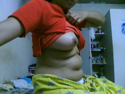 indiasex24:  Bigs Boobs Bhabhi Nude Pics