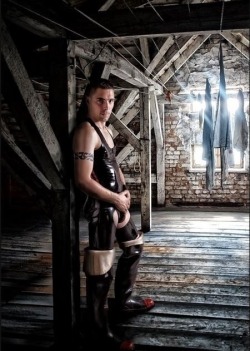 gayboymaster:  View Full Post on “Gay Master Slave Blog” See More Male BDSM Follow muscle bear blog “Naked Gay Bears” also Cay Photo blogs: “Gay Slave Porn”  