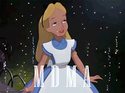 donthate-justmasturbate:  Alice in Wonderland