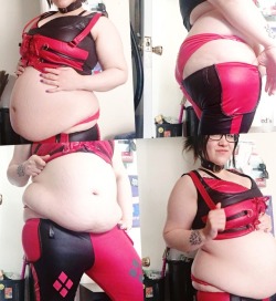 pregnantpiggy:a fat pregnant Harley Quinn