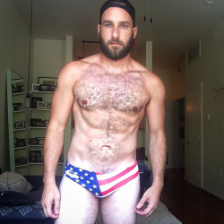 hairy-chests:  hairy big dick 