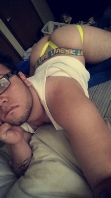 theexposedpleaser:  Come get it daddy ✌😍😘 Kik me @Sabirayray or Snapchat me @SabiBoi24  Oh this boy is hungry for daddies chocolate banana