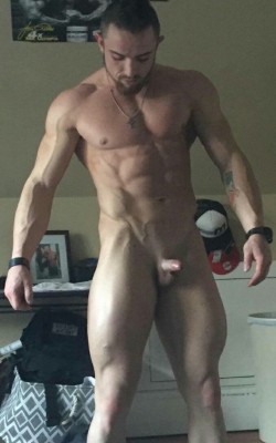 tinydickjock:  Perfect body with a small dick.