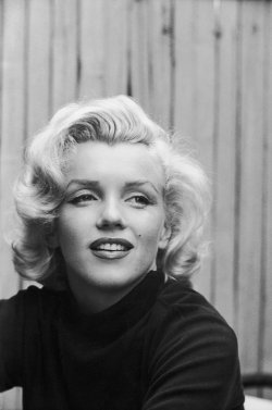 vogue:  9 bombshell beauty marks worth celebrating–from Marilyn Monroe to Cindy Crawford.