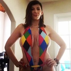 Sarajayxxx:  Wore The #Gift From One Of My #Jaybirds For My #Naughtyamerica Shoot