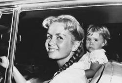maudelynn: Debbie Reynolds and daughter Carrie Fisher c.1957