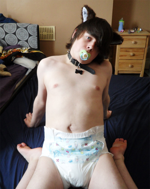 bigbrojj:  padded-puppy:  Pup’s first time adult photos