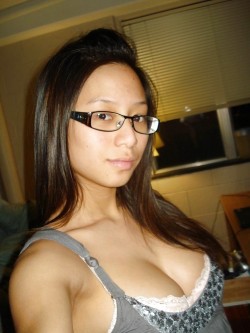 modernishlife:  Cute amateur Asian with glasses