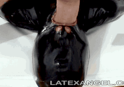rubbelina:  sturmovik69:  This is how you have to use a latexdoll :)  yes please