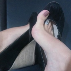 hercutetoes:  Find the girl of your dreams with heavenly feet today. http://bit.ly/CuteToes