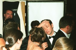 chasingspacey:  Kevin Spacey backstage after winning his Oscar for American Beauty. He recalls the room spinning and presenter Dianne Wiest telling him to “just breathe.” Amended to note that the story is from Kevin’s first Oscar win for The Usual