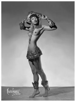 Sen Lee Fu          aka. “the Oriental WOW Girl”..Photographed by  –  Maurice Seymour