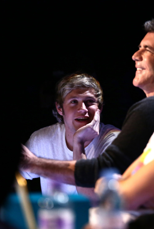 harrystylesdaily:  Niall at X Factor rehearsals with Simon Cowell  