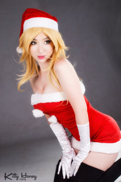 Miki Hoshii - Christmas ver. cosplay by Kitty-Honey