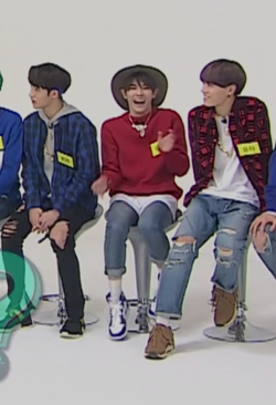 savagehyuckie:  taeyong laughing his ass off every time johnny does his iconic parrot impression is a concept y'all