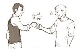 nagisaismyqueen:  pax-etlux:  pax-etlux:  bros edited lol how do hands work  I CAN’T FRICKIN BELIEVE PEOPLE ARE STILL REBLOGGING THIS  ill stop reblogging when it stops being adorable 