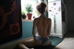 naked-yogi:  self-portrait by Anastasia(please only reblog with caption intact. no reposts).