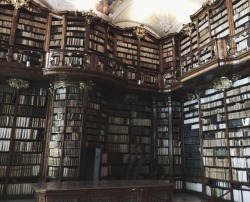 schwarzkopfnonne:  The library of Stift St. Florian  © schwarzkopfnonne 