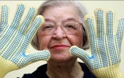 deathcomes4u:  bikiniarmorbattledamage:  micdotcom:  Stephanie Kwolek, the inventor of Kevlar, passed away this week at age 90  “A true pioneer for women in science,” passed away on Wednesday, reported the New York Times. As a DuPont scientist, Stephanie