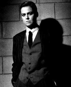 anotheralexandros:  shrapnel:  Sigourney Weaver photographed by Helmut Newton  huh, Sigourney Weaver in drag looks kind of like young Rupert Graves 