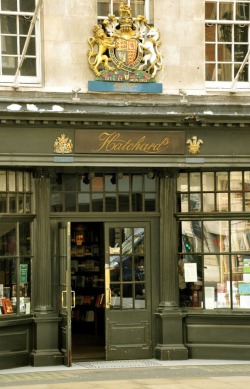 afrenchladyinnc:  Hatchards Bookshop, Piccadilly, London - the oldest book store, opened in 1797. (Credit: http://brilliant-london.com)   This is an amazing bookshop!  I&rsquo;m headed to London in April and I will definitely be spending a few hours
